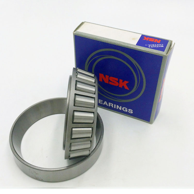 Single row chrome steel NSK tapered roller bearing 30210